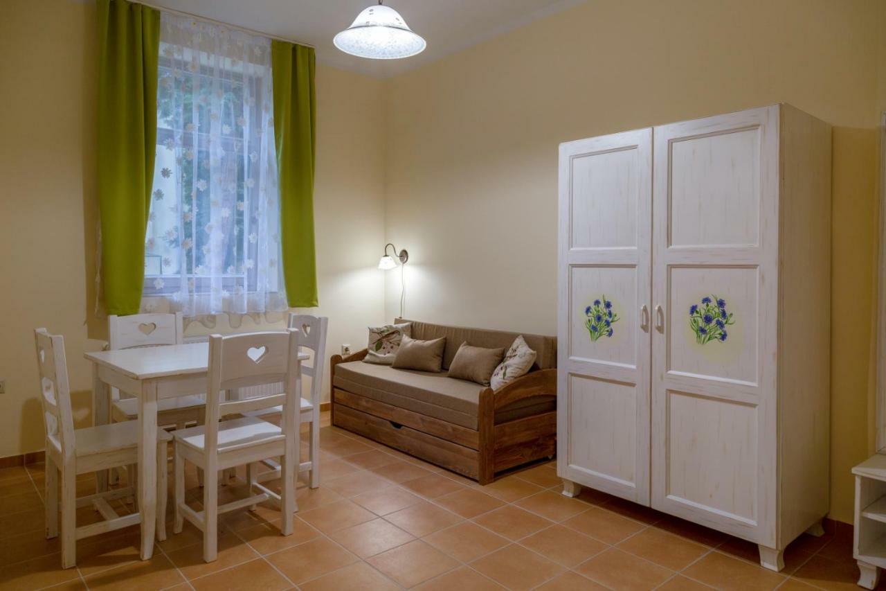 Harkány Balzsam Apartmanhaz מראה חיצוני תמונה
