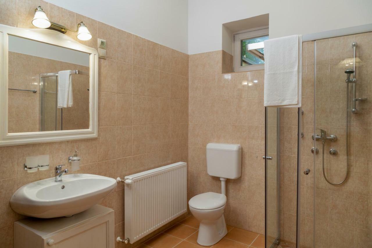 Harkány Balzsam Apartmanhaz מראה חיצוני תמונה